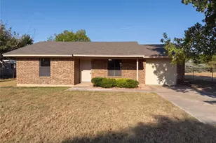 711 Vickie Dr, Azle, TX 76020 - Photo 1