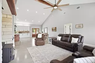 208 Chicken Field Rd, Whitewright, TX 75491 - Photo 9