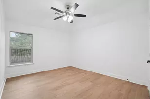 2407 Laguna Ln, Arlington, TX 76012 - Photo 21