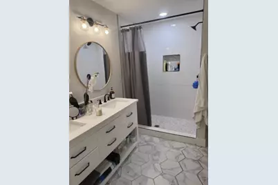 1702 Bristol Court N, Irving, TX 75062 - Photo 11