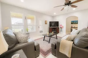 610 Milas Ln, Glenn Heights, TX 75154 - Photo 11