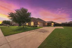610 Milas Ln, Glenn Heights, TX 75154 - Photo 1