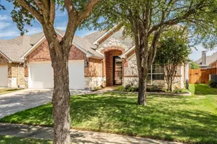 8748 Dayton Dr, Lantana, TX 76226 - Photo 3