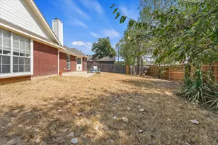2129 Whetstone Dr, Corinth, TX 76210 - Photo 17