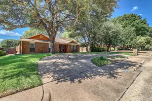 5235 Clover Haven St, Dallas, TX 75227 - Photo 3