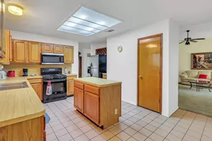5235 Clover Haven St, Dallas, TX 75227 - Photo 23