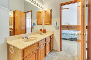 5235 Clover Haven St, Dallas, TX 75227 - Photo 17