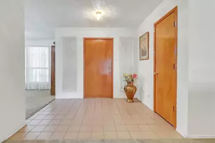 5235 Clover Haven St, Dallas, TX 75227 - Photo 5