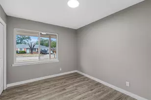 311 S Barbara St, Lacy Lakeview, TX 76705 - Photo 17