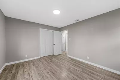 311 S Barbara Street, Lacy Lakeview, TX 76705 - Photo 13
