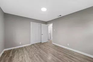 311 S Barbara St, Lacy Lakeview, TX 76705 - Photo 13
