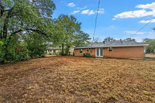 311 S Barbara St, Lacy Lakeview, TX 76705 - Photo 21