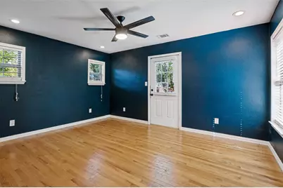 2219 Carnes Street, Dallas, TX 75208 - Photo 9