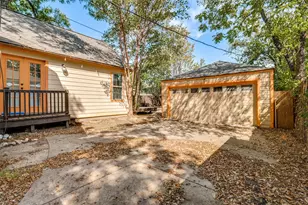 2219 Carnes St, Dallas, TX 75208 - Photo 15