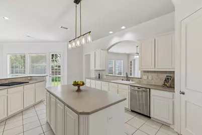 4412 Crown Knoll Circle, Flower Mound, TX 75028 - Photo 13