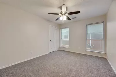 9021 Lakepointe Avenue, Rowlett, TX 75088 - Photo 11