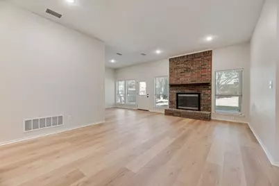 9021 Lakepointe Avenue, Rowlett, TX 75088 - Photo 5