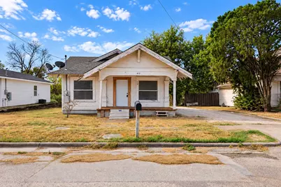 412 Dalton Street, Hillsboro, TX 76645 - Photo 1