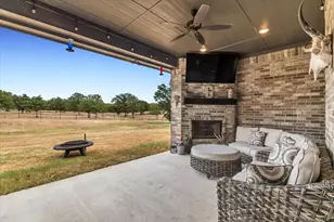 127 Paradise Oaks Ct, Paradise, TX 76073 - Photo 35