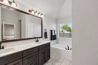 101 Loving Trail, Justin, TX 76247 - Photo 17