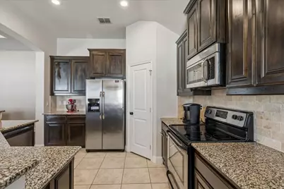 101 Loving Trail, Justin, TX 76247 - Photo 9