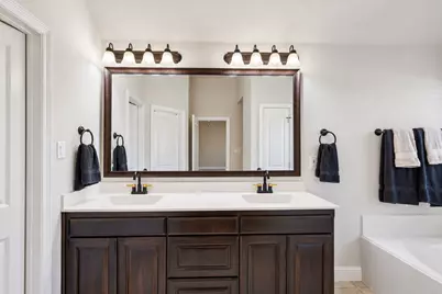 101 Loving Trail, Justin, TX 76247 - Photo 19