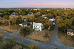 202 N Kickapoo St, Lipan, TX 76462 - Photo 31