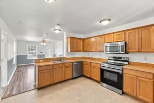 1614 S Montgomery St, Sherman, TX 75090 - Photo 9