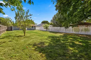 1614 S Montgomery St, Sherman, TX 75090 - Photo 25