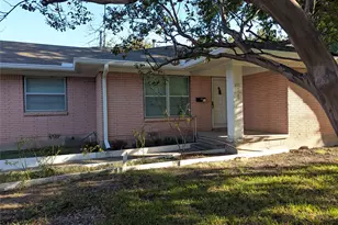 111 Murchison St, Farmersville, TX 75442 - Photo 1