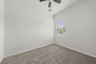 2415 S 9th St, Waco, TX 76706 - Photo 9