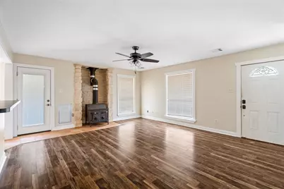 4600 Hunters Glen Court, Granbury, TX 76048 - Photo 7