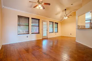 1522 Hayloft Ln, Granbury, TX 76048 - Photo 9