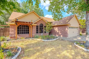 1522 Hayloft Ln, Granbury, TX 76048 - Photo 1