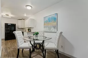 403 E Franklin St, Grapevine, TX 76051 - Photo 5