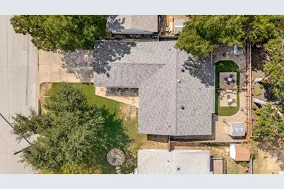 403 E Franklin Street, Grapevine, TX 76051 - Photo 23