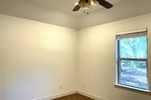 508 W Hull St, Denison, TX 75020 - Photo 7