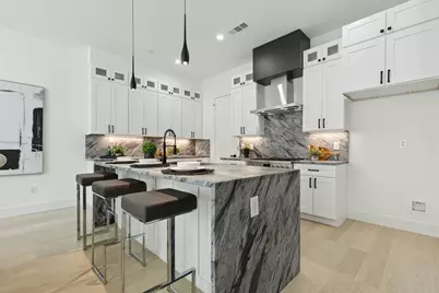 426 Melba Street #101, Dallas, TX 75208 - Photo 1