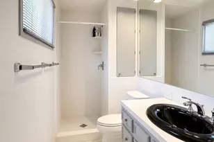 3401 Hanover Ln, Irving, TX 75062 - Photo 17