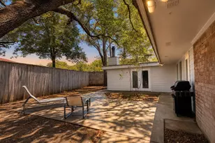 3401 Hanover Ln, Irving, TX 75062 - Photo 27
