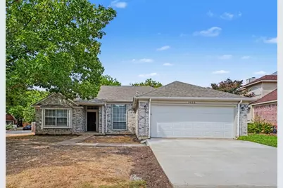5612 Greenwich Drive, Arlington, TX 76018 - Photo 1