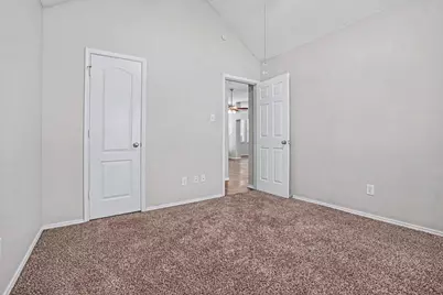 5612 Greenwich Drive, Arlington, TX 76018 - Photo 13