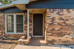 6216 Windermere Pl, Fort Worth, TX 76112 - Photo 3