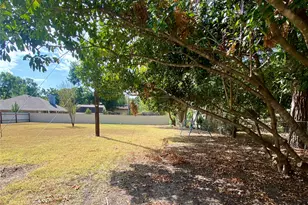 805 Lynn St, Bonham, TX 75418 - Photo 25