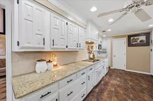 101 Randy Rd, Pecan Hill, TX 75165 - Photo 13
