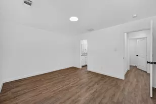 610 E Texas St, Denison, TX 75021 - Photo 15
