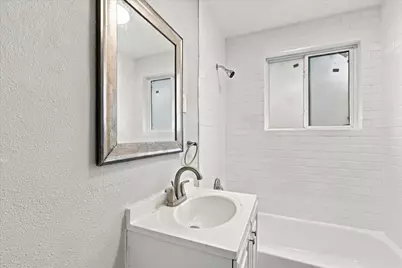 2842 Harlandale Avenue, Dallas, TX 75216 - Photo 13
