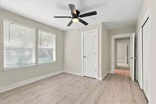 2842 Harlandale Ave, Dallas, TX 75216 - Photo 9