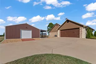 4830 Bridle View Ct, Athens, TX 75752 - Photo 35