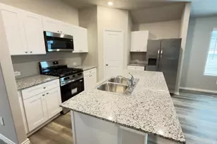 16625 Laguna Vis St, Fort Worth, TX 76247 - Photo 13